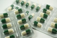 Kapseln von Medizin Stockfotos Kapseln von Medizin Stockfotos