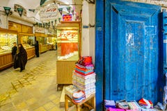 Kashan, ΙΡΑΝ - 27 Οκτωβρίου 2016: βιοτεχνίες από bazaar Kashan στοκ εικόνα με δικαίωμα ελεύθερης χρήσης Kashan, ΙΡΑΝ - 27 Οκτωβρίου 2016: βιοτεχνίες από bazaar Kashan στοκ εικόνα με δικαίωμα ελεύθερης χρήσης