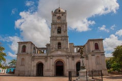 Kathedraal in Holguin Van de binnenstad, Cuba royalty-vrije stock foto Kathedraal in Holguin Van de binnenstad, Cuba royalty-vrije stock foto