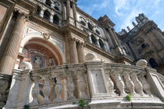 Kathedraal van Malaga, Spanje De oude gezichten van steenmuren royalty-vrije stock fotografie Kathedraal van Malaga, Spanje De oude gezichten van steenmuren royalty-vrije stock fotografie