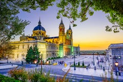 Kathedrale in Madrid stockbild Kathedrale in Madrid stockbild