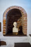 Kaunas, Λιθουανία - 12 Μαΐου 2017: Γλυπτό του Samuel Hahnemann στο μουσείο της ιστορίας της ιατρικής και του φαρμακείου στοκ φωτογραφίες με δικαίωμα ελεύθερης χρήσης Kaunas, Λιθουανία - 12 Μαΐου 2017: Γλυπτό του Samuel Hahnemann στο μουσείο της ιστορίας της ιατρικής και του φαρμακείου στοκ φωτογραφίες με δικαίωμα ελεύθερης χρήσης