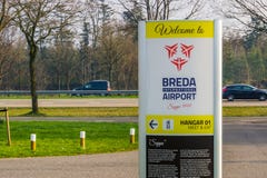 Kierunkowskaz lotnictwa seppe Breda, lotnisko, Bosschenhoofd holandie, Marzec 30, 2019 zdjęcia stock Kierunkowskaz lotnictwa seppe Breda, lotnisko, Bosschenhoofd holandie, Marzec 30, 2019 zdjęcia stock