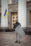Kiev de Oekraïne 23 februari, 2014 De centrale straat van de stad na het stormen van barricades tijdens EuroMaidan stock afbeelding Kiev de Oekraïne 23 februari, 2014 De centrale straat van de stad na het stormen van barricades tijdens EuroMaidan stock afbeelding