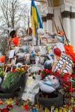 Kiev de Oekraïne 23 februari, 2014 De centrale straat van de stad na het stormen van barricades tijdens EuroMaidan royalty-vrije stock afbeeldingen Kiev de Oekraïne 23 februari, 2014 De centrale straat van de stad na het stormen van barricades tijdens EuroMaidan royalty-vrije stock afbeeldingen