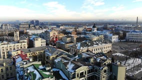 Kiev, Kyiv, de Oekraïne - November 18, 2018: Satellietbeeld van Mooie landschappen van Kiev, oude architectuur De winter stock videobeelden Kiev, Kyiv, de Oekraïne - November 18, 2018: Satellietbeeld van Mooie landschappen van Kiev, oude architectuur De winter stock videobeelden