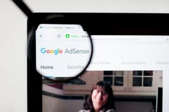 Kiev, Ucrania - 6 de abril de 2019: Homepage de la página web de Adsense Es un programa que permite servir el texto automático, i ilustración del vector Kiev, Ucrania - 6 de abril de 2019: Homepage de la página web de Adsense Es un programa que permite servir el texto automático, i ilustración del vector