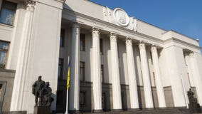 KIEV, UCRANIA - 28 de octubre de 2018 El parlamento de Ucrania Edificio del consejo supremo KIEV, UCRANIA - 28 de octubre de 2018 El parlamento de Ucrania Edificio del consejo supremo
