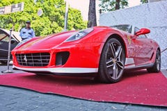 Kiev, Ucrania, el 13 de julio de 2015 Ferrari 599 Alonso Edition 60F1 Coche Karbon fotografía de archivo Kiev, Ucrania, el 13 de julio de 2015 Ferrari 599 Alonso Edition 60F1 Coche Karbon fotografía de archivo