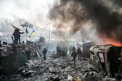 KIJÓW UKRAINA, Styczeń, - 25, 2014: Mszalni antyrządowi protesty Obrazy Royalty Free KIJÓW UKRAINA, Styczeń, - 25, 2014: Mszalni antyrządowi protesty Obrazy Royalty Free
