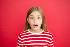 Kindheitsglück kleines Mädchenkind Schulbildung Familie und Liebe Der Tag der Kinder Gute Erziehnung Kinderbetreuung stockbild Kindheitsglück kleines Mädchenkind Schulbildung Familie und Liebe Der Tag der Kinder Gute Erziehnung Kinderbetreuung stockbild