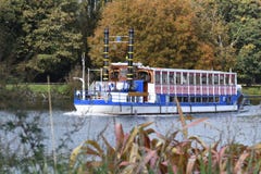 Kingston-sopra-Tamigi, Surrey, Regno Unito, il 2 ottobre 2017 fotografia stock Kingston-sopra-Tamigi, Surrey, Regno Unito, il 2 ottobre 2017 fotografia stock