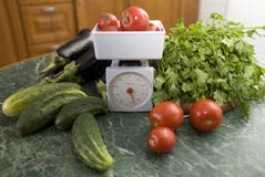 Kitchen Scale And Vegetables Royalty Free Stock Images Kitchen Scale And Vegetables Royalty Free Stock Images