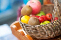 Kiwi Fruits In Basket With Soft Light Royalty Free Stock Photography Kiwi Fruits In Basket With Soft Light Royalty Free Stock Photography