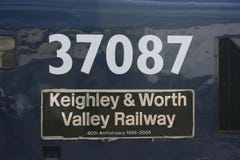 Klasse 37 37087 bij Keighley en Waard de Valleispoorweg, het Westen Yo royalty-vrije stock afbeelding Klasse 37 37087 bij Keighley en Waard de Valleispoorweg, het Westen Yo royalty-vrije stock afbeelding