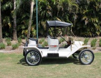 klassisches amerikanisches Weinleseauto der 1910s lizenzfreies stockfoto klassisches amerikanisches Weinleseauto der 1910s lizenzfreies stockfoto