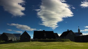Klein traditioneel visserijdorp Eyrarbakki, IJsland royalty-vrije stock afbeeldingen Klein traditioneel visserijdorp Eyrarbakki, IJsland royalty-vrije stock afbeeldingen
