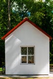 Klein wit huis stock fotografie Klein wit huis stock fotografie