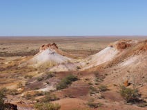 Kleurrijke Breakaways in het binnenland Australië Stock Foto's Kleurrijke Breakaways in het binnenland Australië Stock Foto's