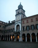 Klokketoren van Modena, Italië royalty-vrije stock afbeelding Klokketoren van Modena, Italië royalty-vrije stock afbeelding