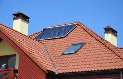 komputerowa pojęcia wydajności energia wytwarzający wizerunek Zbliżenie słoneczny wodny panelu ogrzewanie na czerwieni taflował d Fotografia Stock komputerowa pojęcia wydajności energia wytwarzający wizerunek Zbliżenie słoneczny wodny panelu ogrzewanie na czerwieni taflował d Fotografia Stock
