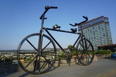 Konst för Tbilisi enorm cykelstad royaltyfria foton Konst för Tbilisi enorm cykelstad royaltyfria foton