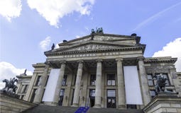 Konzerthaus Berlińska filharmonia na Gendarmenmarkt kwadracie w Berlińskim Niemcy Wrzesień 2017 zdjęcie stock Konzerthaus Berlińska filharmonia na Gendarmenmarkt kwadracie w Berlińskim Niemcy Wrzesień 2017 zdjęcie stock