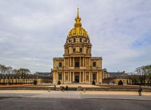 Kopuła kościół Les Invalides i Napoleon’s grobowiec w Paryskim Francja Kwiecie? 2019 zdjęcie royalty free Kopuła kościół Les Invalides i Napoleon’s grobowiec w Paryskim Francja Kwiecie? 2019 zdjęcie royalty free
