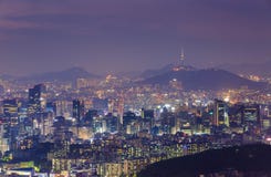 Korea stadshorisont och torn för N Seoul arkivfoton Korea stadshorisont och torn för N Seoul arkivfoton