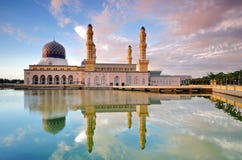Kota Kinabalu City Mosque photographie stock libre de droits Kota Kinabalu City Mosque photographie stock libre de droits