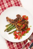 kotleciki piec na grillu wieprzowinę fotografia stock kotleciki piec na grillu wieprzowinę fotografia stock