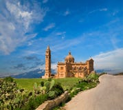 kościelna gharb gozo Malta pinu ta wioska obrazy stock kościelna gharb gozo Malta pinu ta wioska obrazy stock