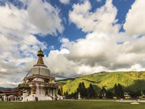 Krajowy Pamiątkowy Chorten jest stupą budującym w 1974 honorować trzeci Druk Gyalpo, Jigme Dorji Wangchuck zdjęcia stock Krajowy Pamiątkowy Chorten jest stupą budującym w 1974 honorować trzeci Druk Gyalpo, Jigme Dorji Wangchuck zdjęcia stock