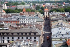 KRAKAU, POLEN - MEI 29, 2016: Luchtmening van het noordwestelijke deel van Krakau met oude historische Florianska-straat stock afbeeldingen KRAKAU, POLEN - MEI 29, 2016: Luchtmening van het noordwestelijke deel van Krakau met oude historische Florianska-straat stock afbeeldingen