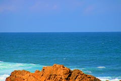 Krascha v?gor p? den Buffelsbay stranden arkivbilder Krascha v?gor p? den Buffelsbay stranden arkivbilder