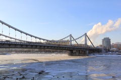 Krymskybrug in Moskou in de winter stock foto Krymskybrug in Moskou in de winter stock foto