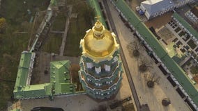KYIV, UKRAINE - 6 avril 2016 : Cathédrale de l'acceptation de la Vierge bénie banque de vidéos KYIV, UKRAINE - 6 avril 2016 : Cathédrale de l'acceptation de la Vierge bénie banque de vidéos