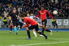 Kyiv, Ουκρανία †«στις 8 Νοεμβρίου 2018: Το Mykola Shaparenko σημειώνει έναν στόχο κατά τη διάρκεια UEFA στάδιο Rennais Kyiv δυν στοκ εικόνες με δικαίωμα ελεύθερης χρήσης Kyiv, Ουκρανία †«στις 8 Νοεμβρίου 2018: Το Mykola Shaparenko σημειώνει έναν στόχο κατά τη διάρκεια UEFA στάδιο Rennais Kyiv δυν στοκ εικόνες με δικαίωμα ελεύθερης χρήσης