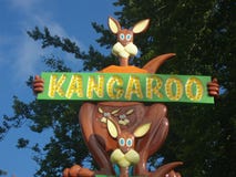 Kängurureklameanzeige im Spaßpark Lizenzfreie Stockfotos Kängurureklameanzeige im Spaßpark Lizenzfreie Stockfotos