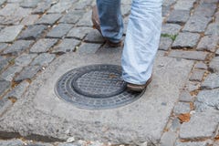 Kółkowa manhole pokrywa obraz stock Kółkowa manhole pokrywa obraz stock