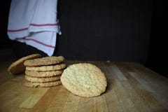 Köstliches Haus machte Haferplätzchen stockfotografie Köstliches Haus machte Haferplätzchen stockfotografie