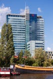 L'edificio per uffici a Amsterdam fotografie stock L'edificio per uffici a Amsterdam fotografie stock
