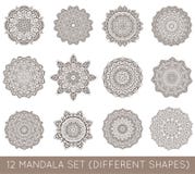 L'ensemble de fractale ethnique Mandala Vector Meditation Tattoo regarde le lik illustration libre de droits L'ensemble de fractale ethnique Mandala Vector Meditation Tattoo regarde le lik illustration libre de droits