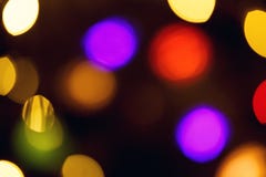 L'estratto vago del blu e brillare d'argento splendono il fondo delle luci di lampadine: la sfuocatura del Natale wallpaper il co fotografia stock libera da diritti L'estratto vago del blu e brillare d'argento splendono il fondo delle luci di lampadine: la sfuocatura del Natale wallpaper il co fotografia stock libera da diritti