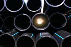 L'impianto idraulico convoglia la fabbrica dell'industria dei tubi fotografia stock L'impianto idraulico convoglia la fabbrica dell'industria dei tubi fotografia stock
