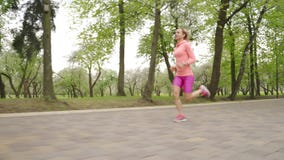 L?ufer - laufendes Freien der Frau, Training, Gewichtsverlustkonzept stock video L?ufer - laufendes Freien der Frau, Training, Gewichtsverlustkonzept stock video