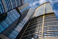 L'Ukraine, Kiev, - 19 mai 2018 : L'immeuble de bureaux est des affaires de centre photos libres de droits L'Ukraine, Kiev, - 19 mai 2018 : L'immeuble de bureaux est des affaires de centre photos libres de droits