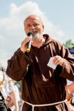 l'ukraine Région de Khmelnytsky Juin 2018 Sermon du p catholique photographie stock libre de droits l'ukraine Région de Khmelnytsky Juin 2018 Sermon du p catholique photographie stock libre de droits