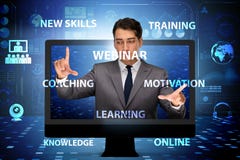L'uomo d'affari nel concetto webinar online fotografie stock L'uomo d'affari nel concetto webinar online fotografie stock