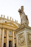 La basilica di St Peter nel Vaticano, Roma, Italia fotografia stock La basilica di St Peter nel Vaticano, Roma, Italia fotografia stock